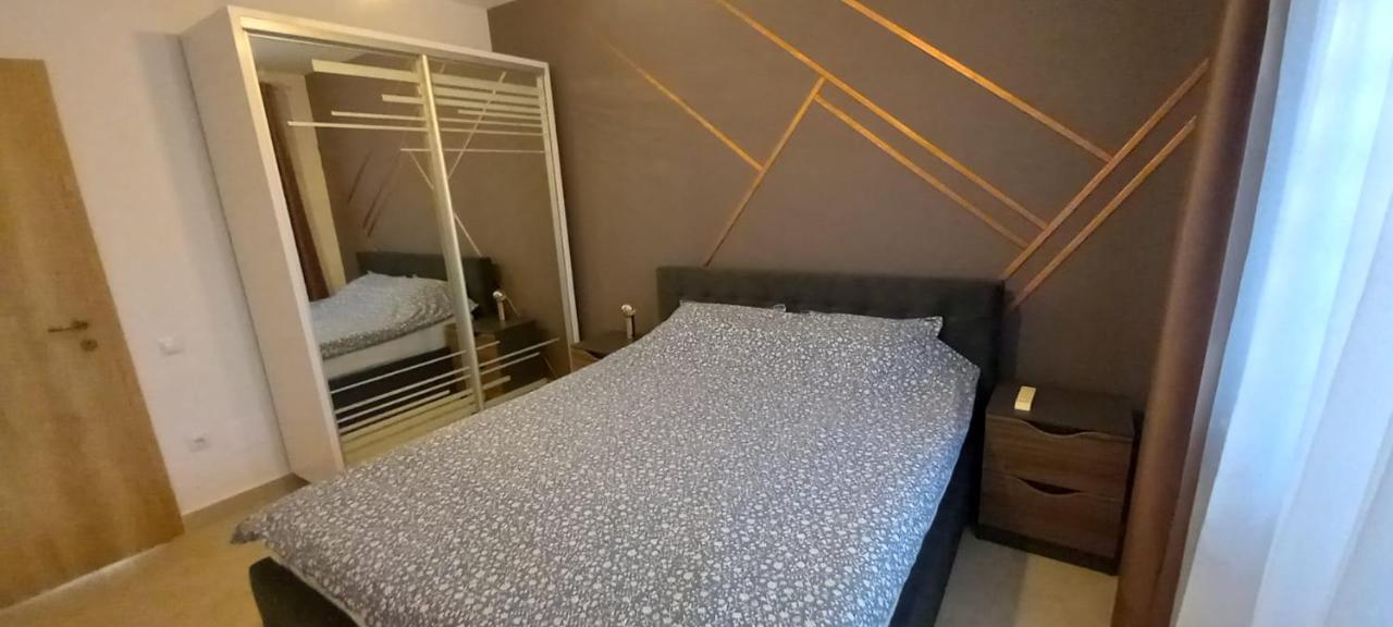 Tintoc Residence คลูจ-นาโปกา ภายนอก รูปภาพ