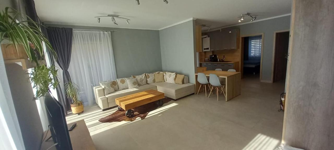 Tintoc Residence คลูจ-นาโปกา ภายนอก รูปภาพ